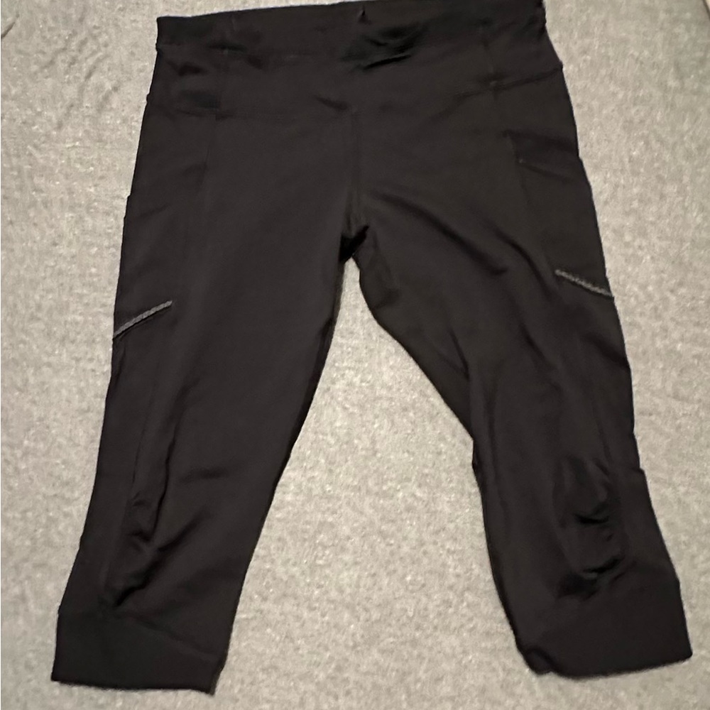 Lululemon Cropped Athletic pants